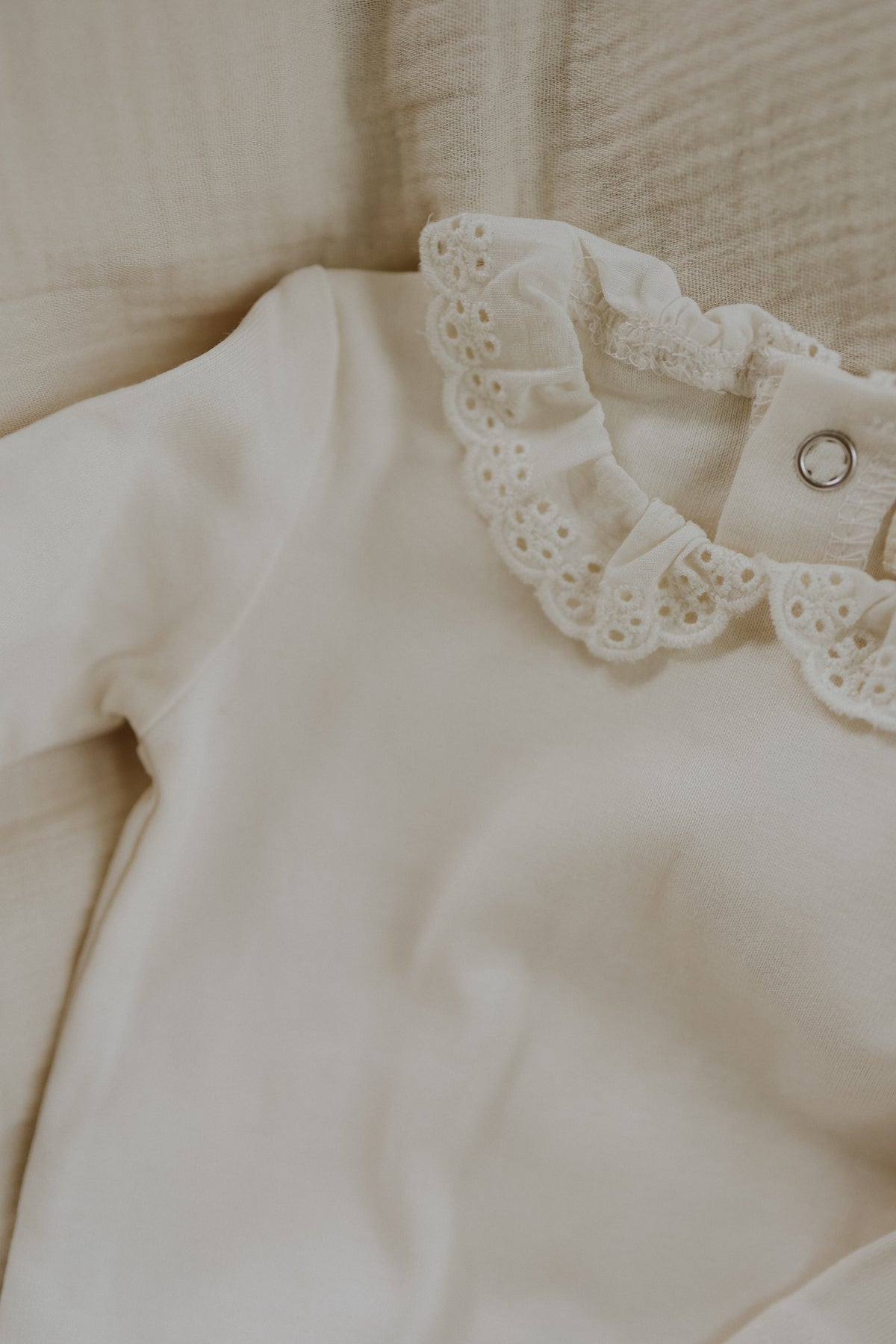 Lace collar footie-2
