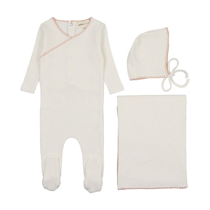 Embroidered edge three piece set